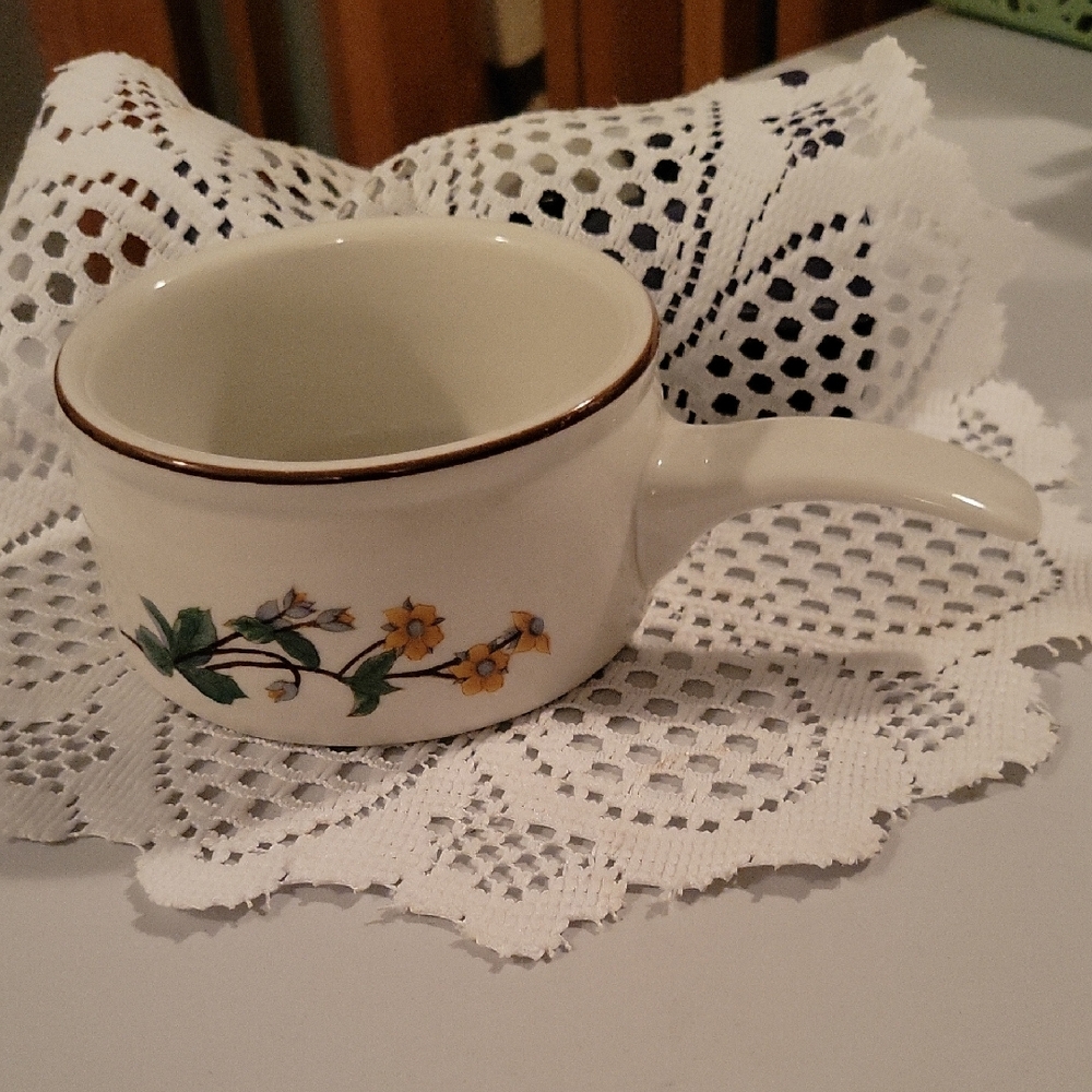 Vintage Wood Hill Onion Soup Bowl